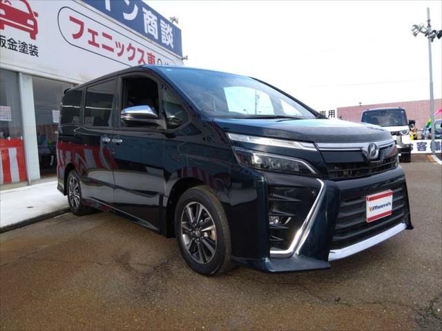 ヴォクシー ＺＳ　煌☆７人乗り☆禁煙☆走行３．６万Ｋｍ☆ツインナビ☆　☆トヨタセーフティセンス☆純正９型ナビ☆フルセグＴＶ☆ＢＴ接続☆Ｂカメラ☆純正フリップダウン☆衝突軽減ブレーキ☆クルコン☆両側電動ドア☆ＥＴＣ２．０☆ドラレコ☆ＬＥＤヘッドライト＆フォグ☆プッシュＳ☆（4枚目）