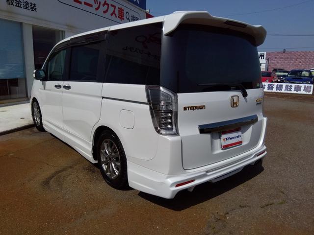 ステップワゴンスパーダ Ｚ　クールスピリット☆ユーザー買取車☆無限エアロ☆試乗ＯＫ☆　☆アルパイン９インチナビ☆フルセグＴＶ☆Ｂｌｕｅｔｏｏｔｈ☆バックカメラ☆アルパインフリップダウンモニター☆両側電動ドア☆半革シート☆クルーズコントロール☆スマートキー２個☆社外マフラー☆ＥＴＣ☆（8枚目）