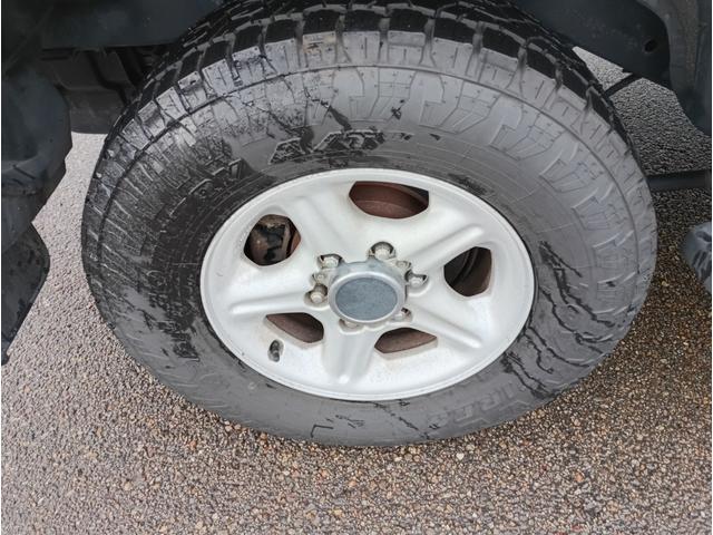 ビッグホーン ＸＳプレジール　ロング☆４ＷＤ☆禁煙☆修復歴無☆　☆ディーゼル☆ポータブルオーディオ☆ＴＶ☆バックカメラ☆ＥＴＣ☆サイドステップ☆背面タイヤ☆走行９．３万Ｋｍ☆修復歴無☆車検８年１２月☆（16枚目）