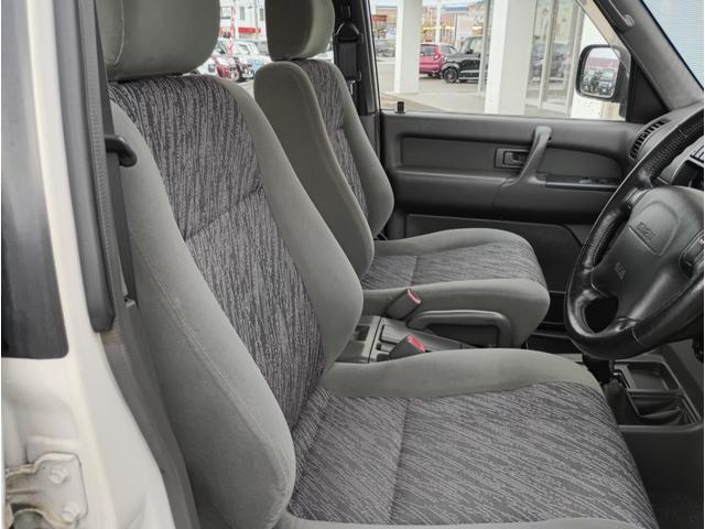 ビッグホーン ＸＳプレジール　ロング☆４ＷＤ☆禁煙☆修復歴無☆　☆ディーゼル☆ポータブルオーディオ☆ＴＶ☆バックカメラ☆ＥＴＣ☆サイドステップ☆背面タイヤ☆走行９．３万Ｋｍ☆修復歴無☆車検８年１２月☆（23枚目）