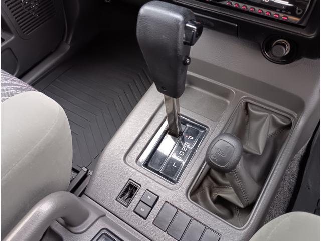 ビッグホーン ＸＳプレジール　ロング☆４ＷＤ☆禁煙☆修復歴無☆　☆ディーゼル☆ポータブルオーディオ☆ＴＶ☆バックカメラ☆ＥＴＣ☆サイドステップ☆背面タイヤ☆走行９．３万Ｋｍ☆修復歴無☆車検８年１２月☆（29枚目）