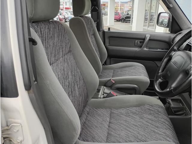 ビッグホーン ＸＳプレジール　ロング☆４ＷＤ☆禁煙☆修復歴無☆　☆ディーゼル☆ポータブルオーディオ☆ＴＶ☆バックカメラ☆ＥＴＣ☆サイドステップ☆背面タイヤ☆走行９．３万Ｋｍ☆修復歴無☆車検８年１２月☆（79枚目）