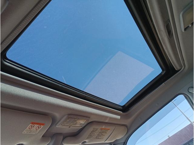 ランドクルーザープラド TX パッケージIII☆4WD☆禁煙☆修復歴無☆ ☆ムーンルーフ動作確認済☆ヴィンテージレザー調シートカバー☆ETC☆ルーフレール☆社外グリル&ヘッドライト☆DEANクロスカントリー&BFグッドリッチホワイトレター☆(7枚目)