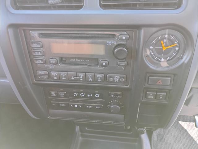ランドクルーザープラド TX パッケージIII☆4WD☆禁煙☆修復歴無☆ ☆ムーンルーフ動作確認済☆ヴィンテージレザー調シートカバー☆ETC☆ルーフレール☆社外グリル&ヘッドライト☆DEANクロスカントリー&BFグッドリッチホワイトレター☆(23枚目)