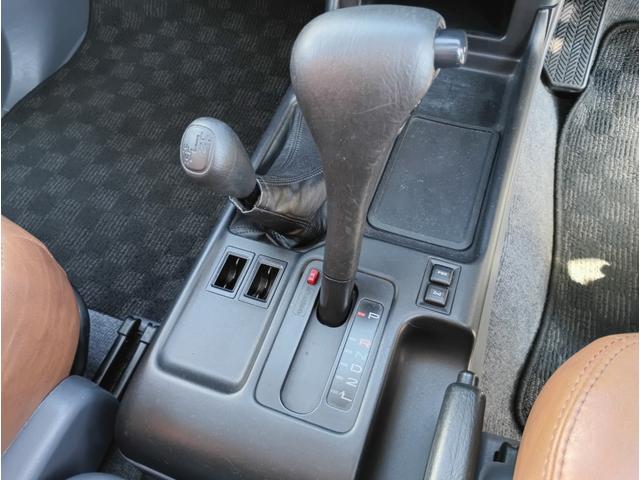 ランドクルーザープラド TX パッケージIII☆4WD☆禁煙☆修復歴無☆ ☆ムーンルーフ動作確認済☆ヴィンテージレザー調シートカバー☆ETC☆ルーフレール☆社外グリル&ヘッドライト☆DEANクロスカントリー&BFグッドリッチホワイトレター☆(24枚目)