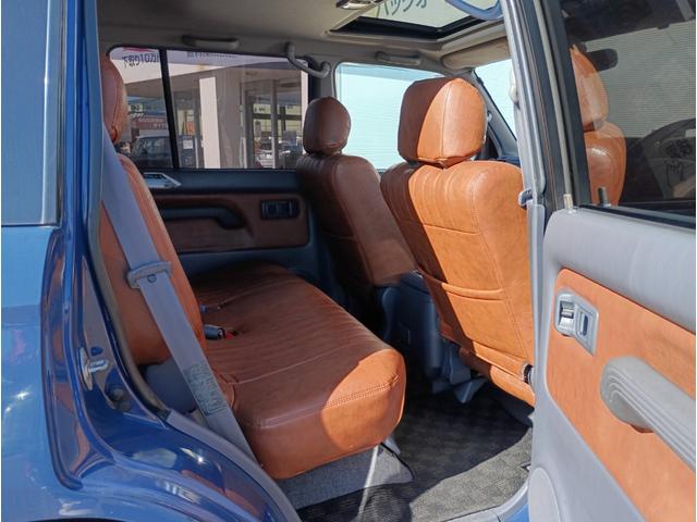 ランドクルーザープラド TX パッケージIII☆4WD☆禁煙☆修復歴無☆ ☆ムーンルーフ動作確認済☆ヴィンテージレザー調シートカバー☆ETC☆ルーフレール☆社外グリル&ヘッドライト☆DEANクロスカントリー&BFグッドリッチホワイトレター☆(31枚目)