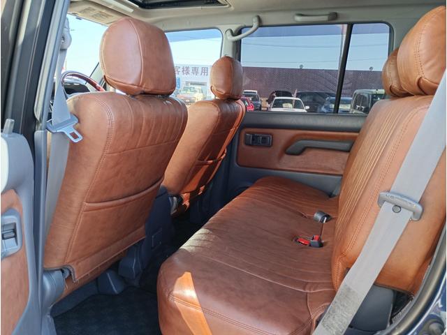 ランドクルーザープラド TX パッケージIII☆4WD☆禁煙☆修復歴無☆ ☆ムーンルーフ動作確認済☆ヴィンテージレザー調シートカバー☆ETC☆ルーフレール☆社外グリル&ヘッドライト☆DEANクロスカントリー&BFグッドリッチホワイトレター☆(76枚目)
