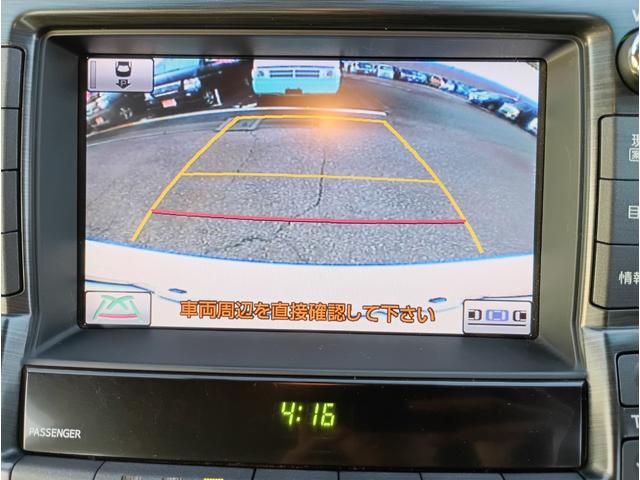 クラウン ロイヤルサルーンi-Four Uパッケージ☆4WD☆ ☆サンルーフ☆メーカーナビ☆フルセグTV☆Bluetooth☆バックカメラ☆本革シート☆パワーシート☆シートベンチレーション☆シートヒーター☆スマートキー2個☆プッシュスタート☆ドラレコ☆ETC☆(6枚目)