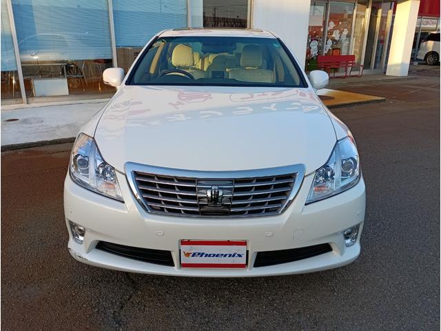 クラウン ロイヤルサルーンi-Four Uパッケージ☆4WD☆ ☆サンルーフ☆メーカーナビ☆フルセグTV☆Bluetooth☆バックカメラ☆本革シート☆パワーシート☆シートベンチレーション☆シートヒーター☆スマートキー2個☆プッシュスタート☆ドラレコ☆ETC☆(9枚目)