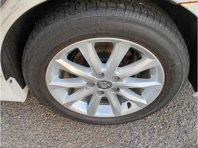 クラウン ロイヤルサルーンi-Four Uパッケージ☆4WD☆ ☆サンルーフ☆メーカーナビ☆フルセグTV☆Bluetooth☆バックカメラ☆本革シート☆パワーシート☆シートベンチレーション☆シートヒーター☆スマートキー2個☆プッシュスタート☆ドラレコ☆ETC☆(18枚目)