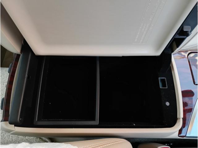 クラウン ロイヤルサルーンi-Four Uパッケージ☆4WD☆ ☆サンルーフ☆メーカーナビ☆フルセグTV☆Bluetooth☆バックカメラ☆本革シート☆パワーシート☆シートベンチレーション☆シートヒーター☆スマートキー2個☆プッシュスタート☆ドラレコ☆ETC☆(31枚目)