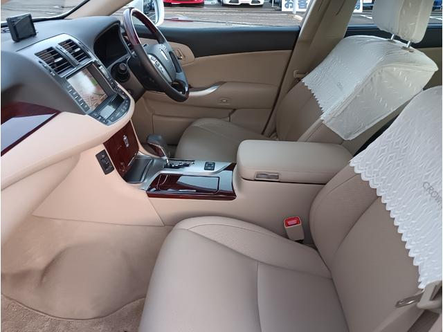 クラウン ロイヤルサルーンi-Four Uパッケージ☆4WD☆ ☆サンルーフ☆メーカーナビ☆フルセグTV☆Bluetooth☆バックカメラ☆本革シート☆パワーシート☆シートベンチレーション☆シートヒーター☆スマートキー2個☆プッシュスタート☆ドラレコ☆ETC☆(58枚目)