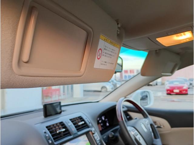 クラウン ロイヤルサルーンi-Four Uパッケージ☆4WD☆ ☆サンルーフ☆メーカーナビ☆フルセグTV☆Bluetooth☆バックカメラ☆本革シート☆パワーシート☆シートベンチレーション☆シートヒーター☆スマートキー2個☆プッシュスタート☆ドラレコ☆ETC☆(62枚目)