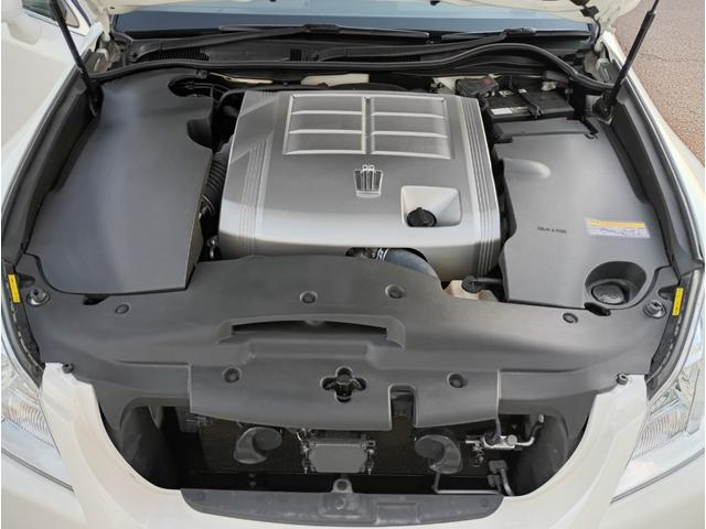 クラウン ロイヤルサルーンi-Four Uパッケージ☆4WD☆ ☆サンルーフ☆メーカーナビ☆フルセグTV☆Bluetooth☆バックカメラ☆本革シート☆パワーシート☆シートベンチレーション☆シートヒーター☆スマートキー2個☆プッシュスタート☆ドラレコ☆ETC☆(80枚目)