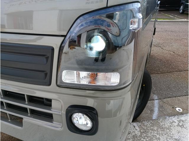 スーパーキャリイ Ｘリミテッド☆４ＷＤ☆禁煙☆リフトアップ☆専用装備装着車☆　☆１インチリフトＵＰ☆９インチナビ☆フルセグＴＶ☆Ｂｌｕｅｔｏｏｔｈ☆バックカメラ☆スズキセーフティサポート☆前後ドラレコ☆専用装備（ＬＥＤヘッドライト＆ブラックホイー＆☆デカール）☆ＥＴＣ☆修復歴無（4枚目）