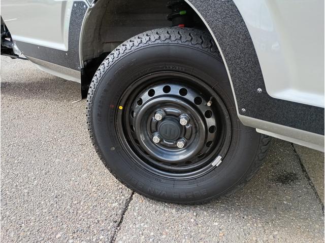 スーパーキャリイ Ｘリミテッド☆４ＷＤ☆禁煙☆リフトアップ☆専用装備装着車☆　☆１インチリフトＵＰ☆９インチナビ☆フルセグＴＶ☆Ｂｌｕｅｔｏｏｔｈ☆バックカメラ☆スズキセーフティサポート☆前後ドラレコ☆専用装備（ＬＥＤヘッドライト＆ブラックホイー＆☆デカール）☆ＥＴＣ☆修復歴無（68枚目）