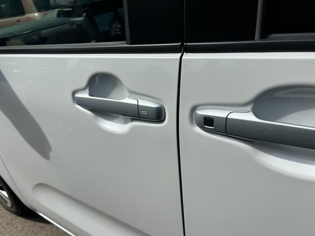 タント Ｘ　左側電動スライドドア　ケンウッドナビ　ＥＴＣビルトイン　パノラミックビューモニター　盗難防止システム　Ｂｌｕｅｔｏｏｔｈ　オートエアコン　シートヒーター（19枚目）
