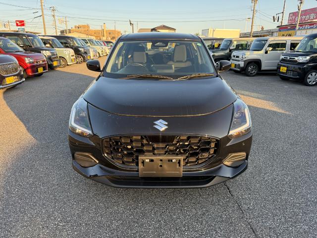 スイフト XG 登録済未使用車 スマートキー オートエアコン 盗難防止 サイドエアバッグ 電動格納式ドアミラー 横滑り防止 パワーステアリング パワーウインドウ エアコン エアバッグ ABS オートライト キーフリー(2枚目)