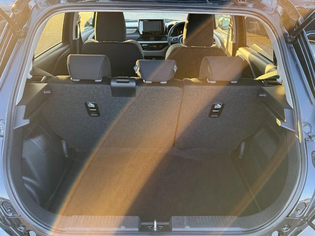 スイフト XG 登録済未使用車 スマートキー オートエアコン 盗難防止 サイドエアバッグ 電動格納式ドアミラー 横滑り防止 パワーステアリング パワーウインドウ エアコン エアバッグ ABS オートライト キーフリー(30枚目)