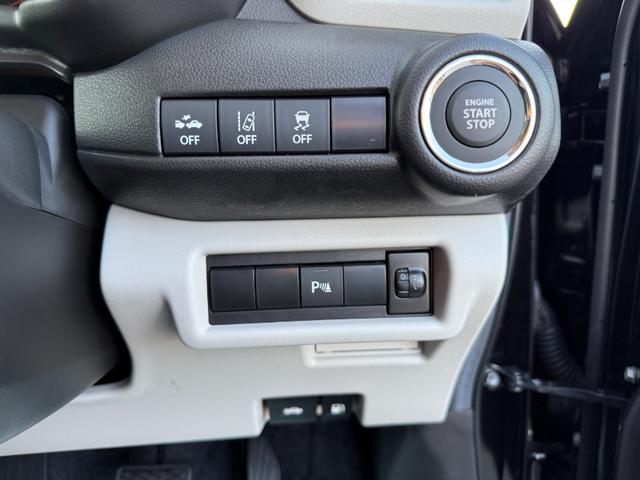 スイフト XG 登録済未使用車 スマートキー オートエアコン 盗難防止 サイドエアバッグ 電動格納式ドアミラー 横滑り防止 パワーステアリング パワーウインドウ エアコン エアバッグ ABS オートライト キーフリー(42枚目)