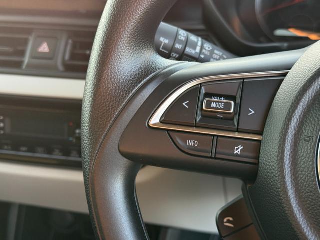 スイフト XG 登録済未使用車 スマートキー オートエアコン 盗難防止 サイドエアバッグ 電動格納式ドアミラー 横滑り防止 パワーステアリング パワーウインドウ エアコン エアバッグ ABS オートライト キーフリー(45枚目)