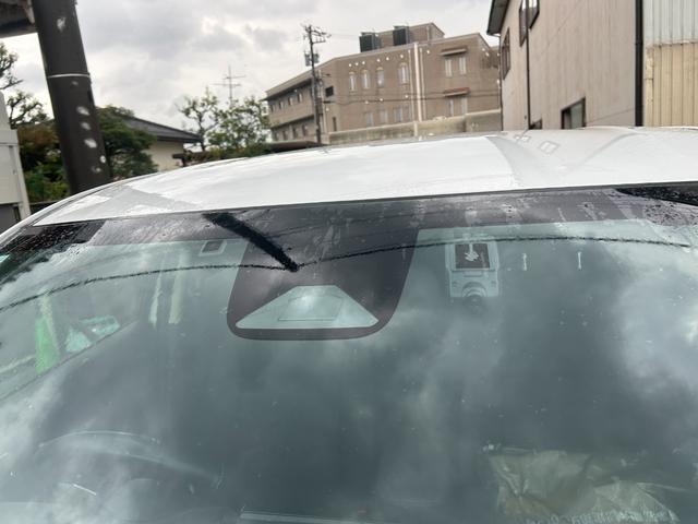 ヴェゼル キーレス スマートキー メモリーナビ フルセグTV ETC パークアシスト オートライト(8枚目)