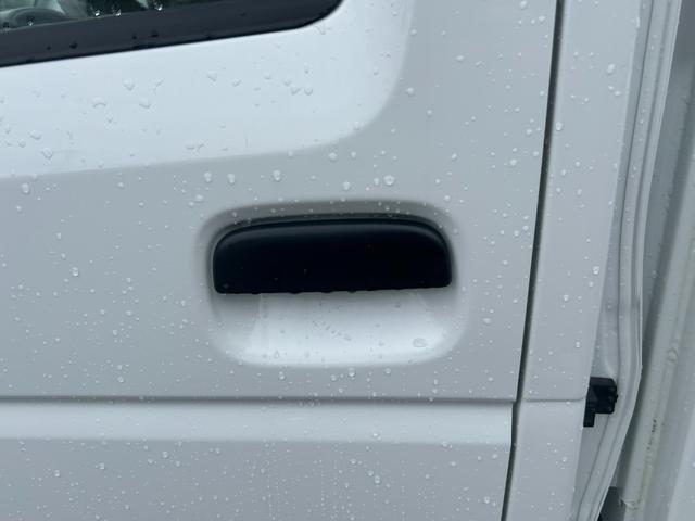 キャリイトラック バックモニター 横滑り防止装置 クリアランスソナー 衝突被害軽減ブレーキ レーンアシスト エアコン(18枚目)