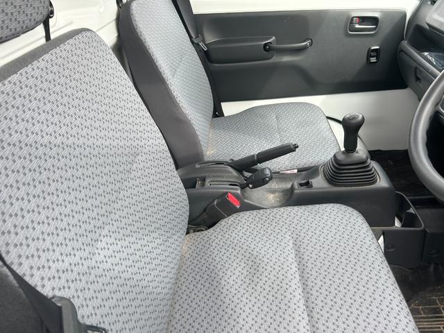 キャリイトラック バックモニター 横滑り防止装置 クリアランスソナー 衝突被害軽減ブレーキ レーンアシスト エアコン(38枚目)