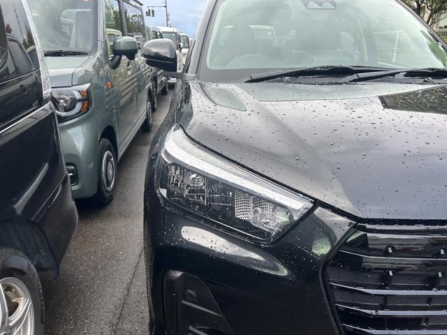 ロッキー オートエアコン プッシュスタート アルミホイール 盗難防止システム 衝突被害軽減ブレーキ アイドリングストップ 横滑り防止装置 クリアランスソナー(4枚目)