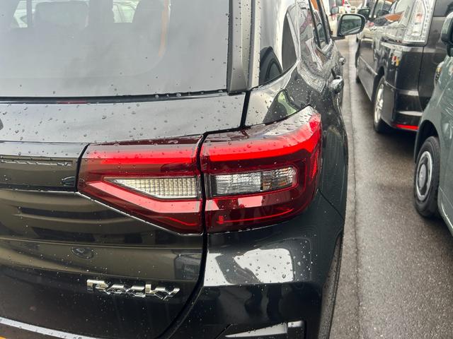 ロッキー オートエアコン プッシュスタート アルミホイール 盗難防止システム 衝突被害軽減ブレーキ アイドリングストップ 横滑り防止装置 クリアランスソナー(11枚目)