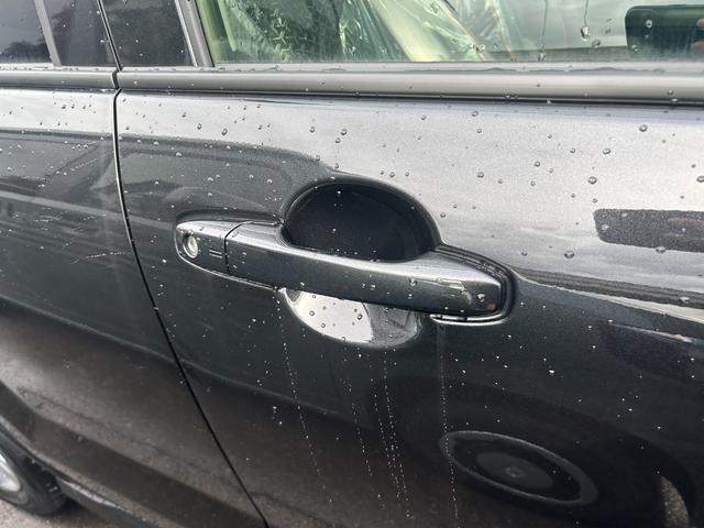 ロッキー オートエアコン プッシュスタート アルミホイール 盗難防止システム 衝突被害軽減ブレーキ アイドリングストップ 横滑り防止装置 クリアランスソナー(24枚目)