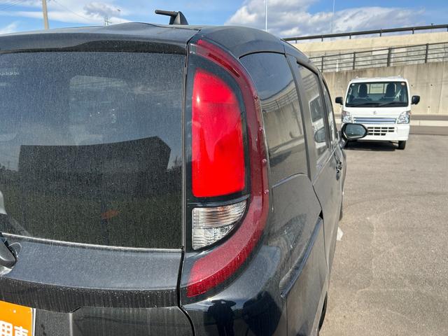 シエンタ 　オートエアコン　横滑り防止装置　オートライト　プッシュスタート　片側電動スライドドア　電動格納ミラー（15枚目）