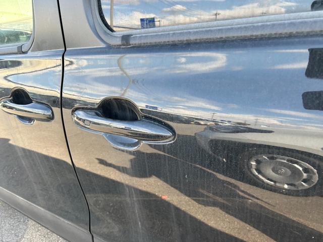 シエンタ 　オートエアコン　横滑り防止装置　オートライト　プッシュスタート　片側電動スライドドア　電動格納ミラー（19枚目）