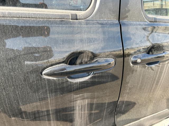 シエンタ 　オートエアコン　横滑り防止装置　オートライト　プッシュスタート　片側電動スライドドア　電動格納ミラー（25枚目）