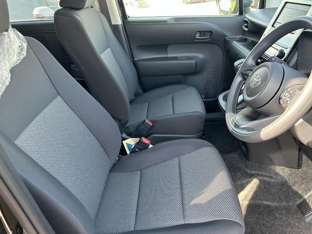 シエンタ 　オートエアコン　横滑り防止装置　オートライト　プッシュスタート　片側電動スライドドア　電動格納ミラー（43枚目）