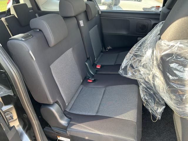 シエンタ 　オートエアコン　横滑り防止装置　オートライト　プッシュスタート　片側電動スライドドア　電動格納ミラー（44枚目）