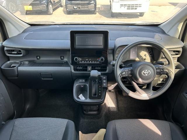 シエンタ 　オートエアコン　横滑り防止装置　オートライト　プッシュスタート　片側電動スライドドア　電動格納ミラー（45枚目）