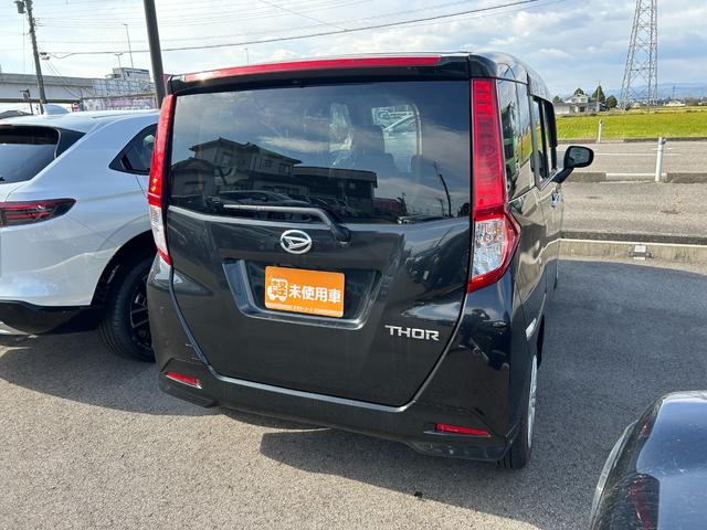 トール Ｘ　エアコン　オートライト　片側電動スライドドア　プッシュスタート　衝突被害軽減ブレーキ　アイドリングストップ　横滑り防止装置　クリアランスソナー（10枚目）