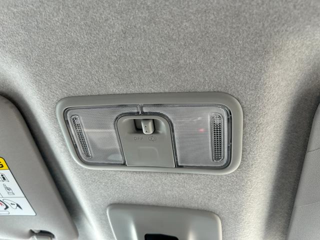 トール Ｘ　エアコン　オートライト　片側電動スライドドア　プッシュスタート　衝突被害軽減ブレーキ　アイドリングストップ　横滑り防止装置　クリアランスソナー（41枚目）