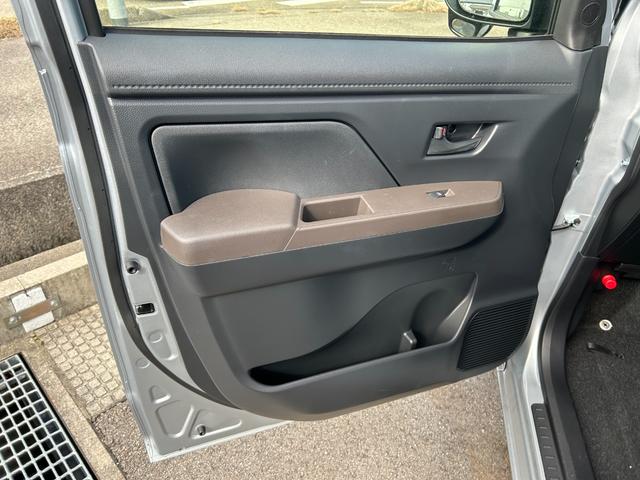 ルーミー Ｘ　エアコン　ＰＳ　ＰＷ　スマートキー　集中Ｄ　電動スライドドア　フルセグ　バックモニター　Ｗエアバッグ　ＡＢＳ　ＥＳＣ　Ｐガラス　ＥＴＣ（20枚目）