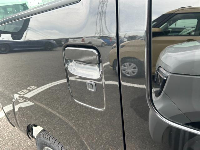 サンバートラック グランドキャブスマートアシスト 届出済未使用車 AC PS キーレス スマート 集中D 4WD コーナー 寒冷 WエアB ABS ESC イモビ Pガラス RH(20枚目)