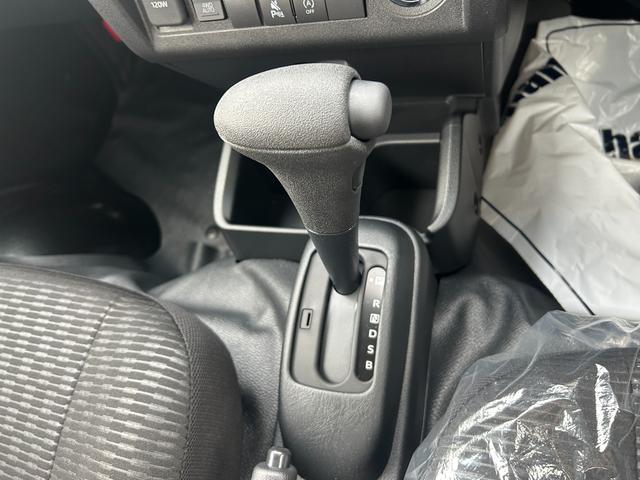 サンバートラック グランドキャブスマートアシスト 届出済未使用車 AC PS キーレス スマート 集中D 4WD コーナー 寒冷 WエアB ABS ESC イモビ Pガラス RH(34枚目)