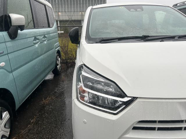 ミライース X SAIII エアコン PS PW キーレス 集中D Wエアバッグ ABS ESC 盗難防止システム Pガラス LEDヘッドランプ 電動格納ミラー エコアイドル(4枚目)