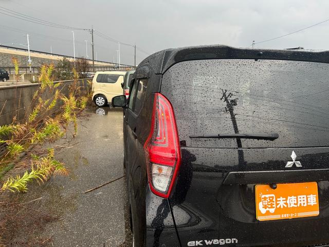 eKワゴン M エアコン PS PW キーレス 集中D 寒冷地仕様 Wエアバッグ ABS ESC シートヒーター ベンチシート Pガラス バックカメラ(11枚目)