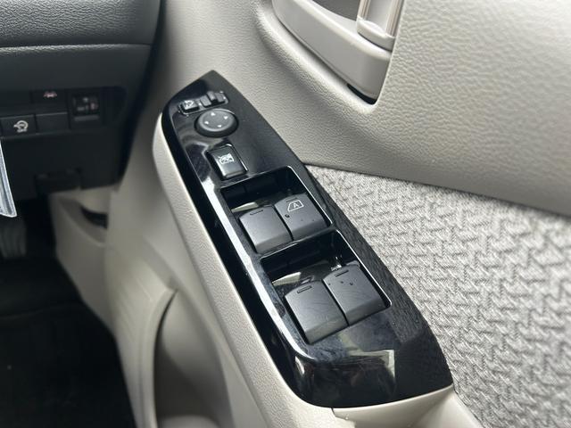 eKワゴン M エアコン PS PW キーレス 集中D 寒冷地仕様 Wエアバッグ ABS ESC シートヒーター ベンチシート Pガラス バックカメラ(45枚目)