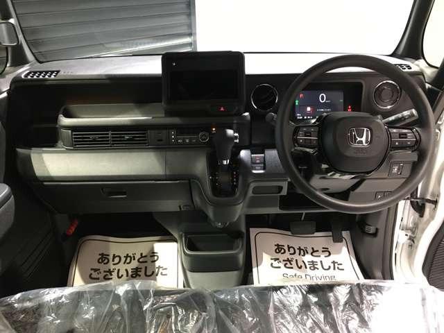 ベースグレード　衝突被害軽減システム　盗難防止システム　ＣＶＴ　アイドリングストップ　バックカメラ　シートヒーター　オートエアコン　ＬＥＤヘッドライト　クルーズコントロール　スマートキー　電動スライドドア(16枚目)