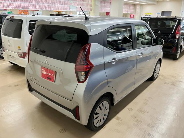 ｅＫワゴン Ｍ　届出済未使用車　衝突被害軽減システム　盗難防止システム　ＣＶＴ　オートライト　アイドリングストップ　バックカメラ　シートヒーター　キーレスエントリー（11枚目）
