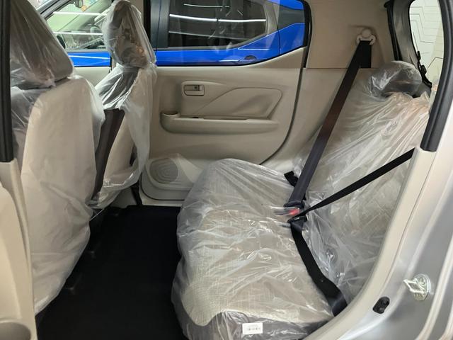 ｅＫワゴン Ｍ　届出済未使用車　衝突被害軽減システム　盗難防止システム　ＣＶＴ　オートライト　アイドリングストップ　バックカメラ　シートヒーター　キーレスエントリー（18枚目）