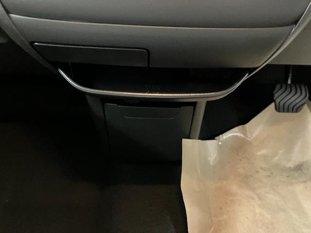 ｅＫワゴン Ｍ　届出済未使用車　衝突被害軽減システム　盗難防止システム　ＣＶＴ　オートライト　アイドリングストップ　バックカメラ　シートヒーター　キーレスエントリー（31枚目）