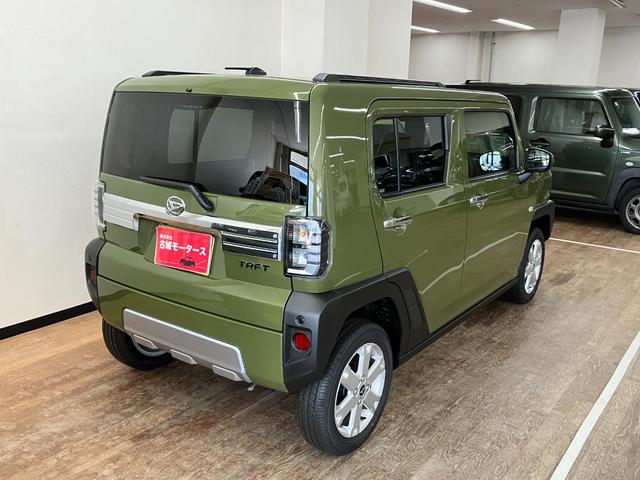 タフト Ｇ　クロムベンチャー　届出済未使用車　衝突被害軽減システム　盗難防止システム　ＣＶＴ　オートライト　アイドリングストップ　バックカメラ　シートヒーター　オートエアコン　ＬＥＤヘッドライト　スマートキー　純正ＡＷホイール（9枚目）